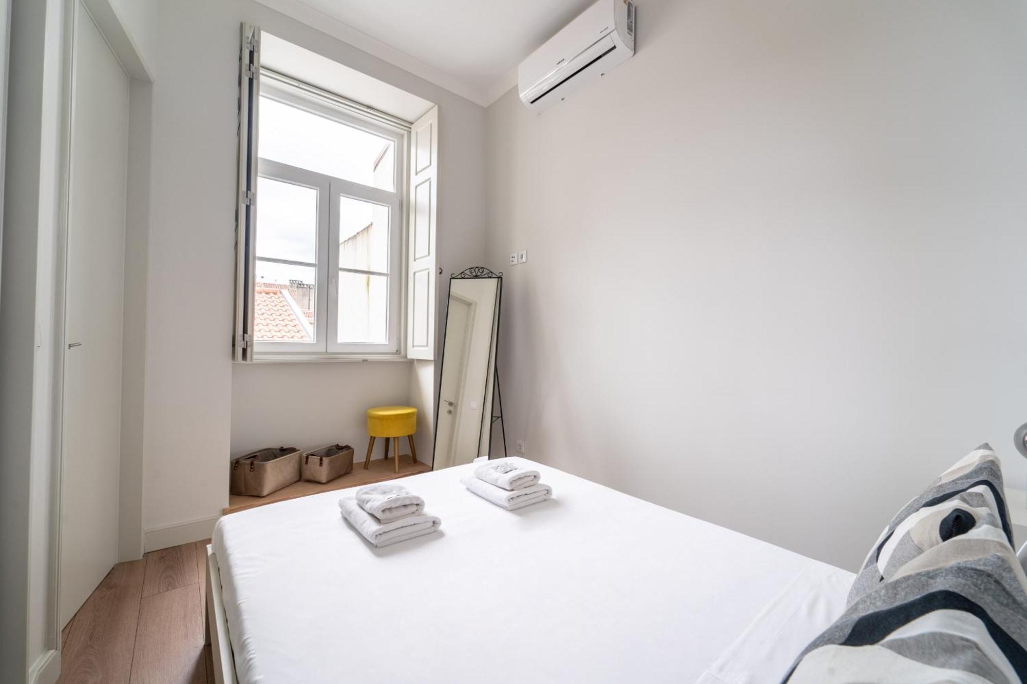 Escadaria 21 Apartment By House And People Braga Esterno foto
